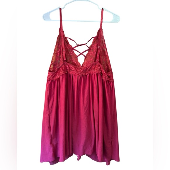 Beautiful Red Women’s Lingerie - Picture 2 of 7